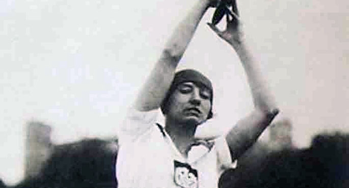 Halina Konopacka podczas konkursu rzutu dyskiem na amsterdamskich igrzyskach