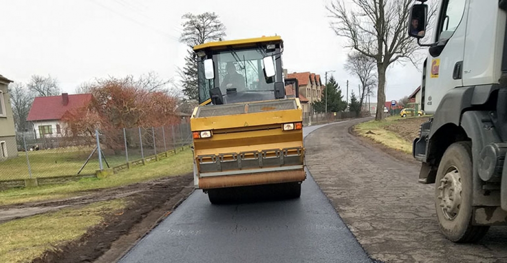 Asfalt na drodze Bracław – Potasznia