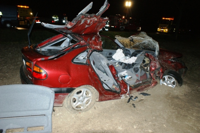 Śmiertelne uderzenie w drzewo 