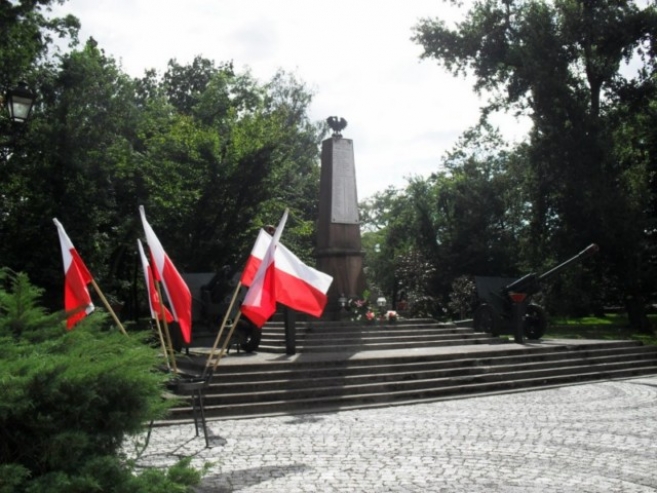 Złożą kwiaty w dniu wyzwolenia