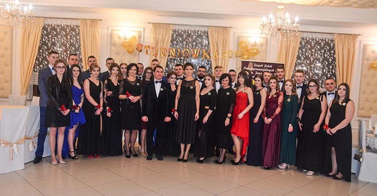 Studniówkowy bal „Trójki”