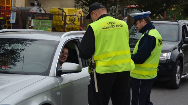Bezpieczny poniedziałek na przejeździe 