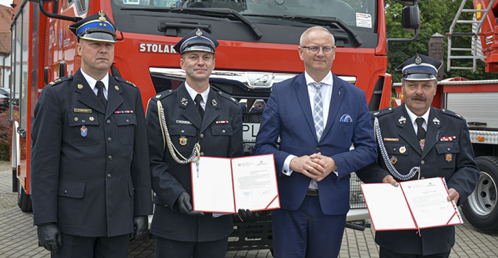 Czeki na ciężki auta gaśnicze rozdane