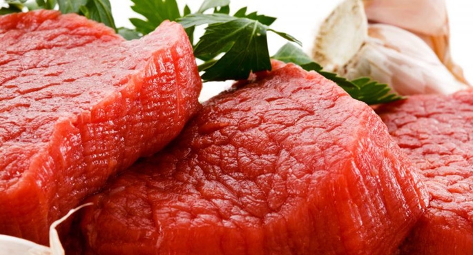 Mięso jest niezdrowe tylko wówczas, gdy jest jedzone w nadmiarze. Jeśli planujesz zjeść stek, zrezygnuj z wędliny