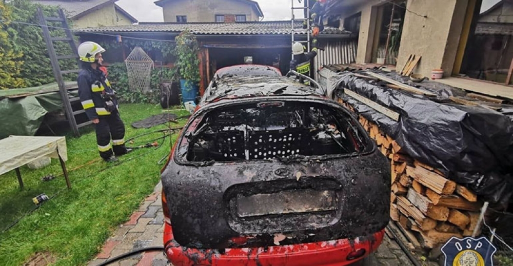 Samochód w ogniu