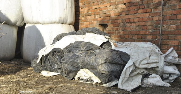 Co mamy robić z foliami po kiszonkach?