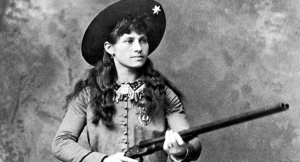 W filmach przedstawiano ją jako niezwykle piękną i zgrabną kobietą