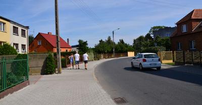 Chodnik przy Strzeleckiej nareszcie równy