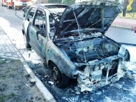 Pożar samochodu na parcelkach [gallery]