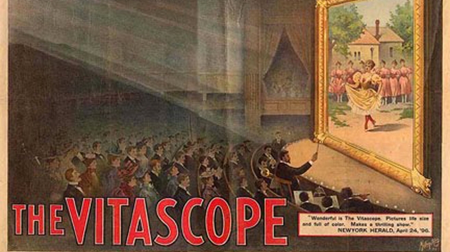 Rozrywka była tania, a chętni do obejrzenia filmu stali w długich kolejkach, by kupić bilety