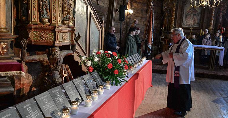 Tabliczki dla powstańców