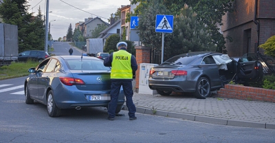 Pijany kierowany uderzył w płot