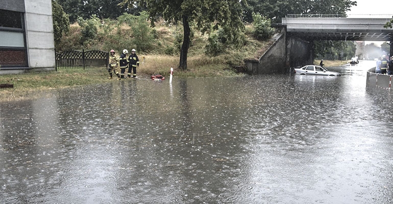 Ulewa znów sparaliżowała miasto