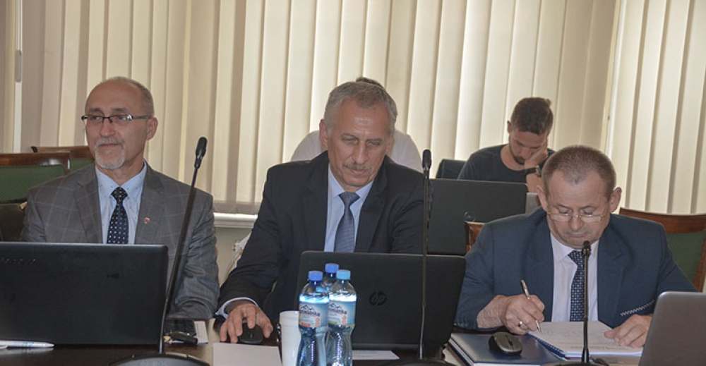 (Nie)jednogłośne absolutorium dla starosty