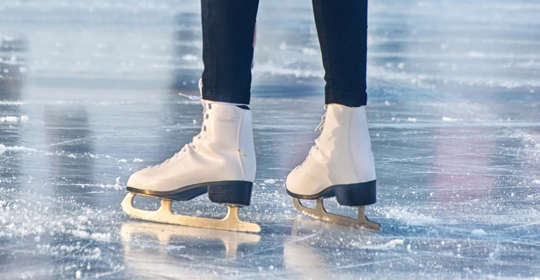 Przy „Wodniku” powstaje lodowisko