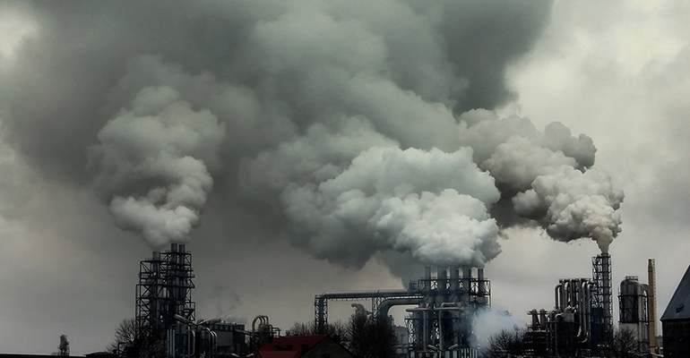 Samorządy walczą z przyczynami zanieszyszczenia powietrza