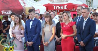 Rolnicy uroczyście podziękowali za żniwa i chleb