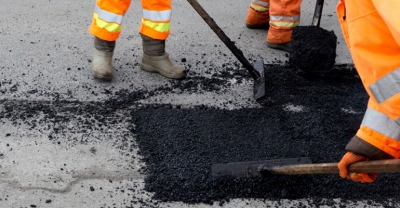 Firma z Bożacina załata drogi powiatowe