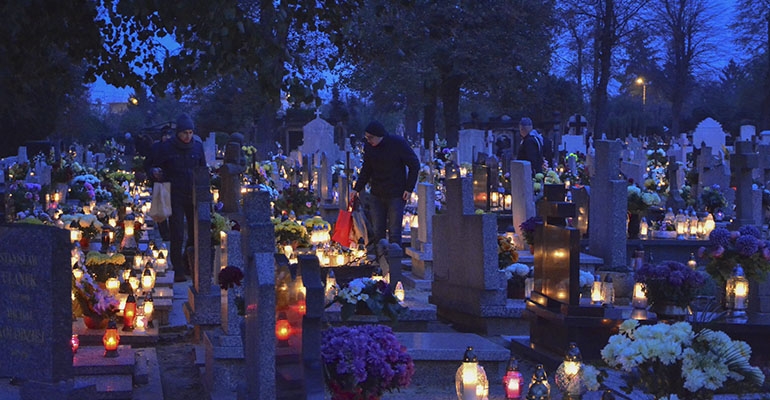 Święto Wszystkich Świętych: warto się wtedy zatrzymać