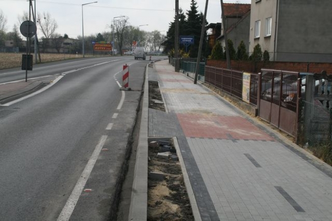Prace chodnika pieszo-rowerowego rozpoczęte