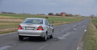 Fatalny stan drogi na Trzemeszno[gallery]