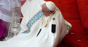 Wypadek na Jasnej Górze podczas mszy dziękczynnej za 1 050 lat chrześcijaństwa w Polsce