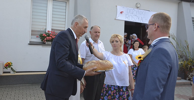 Dożynki wiejskie w Roszkach