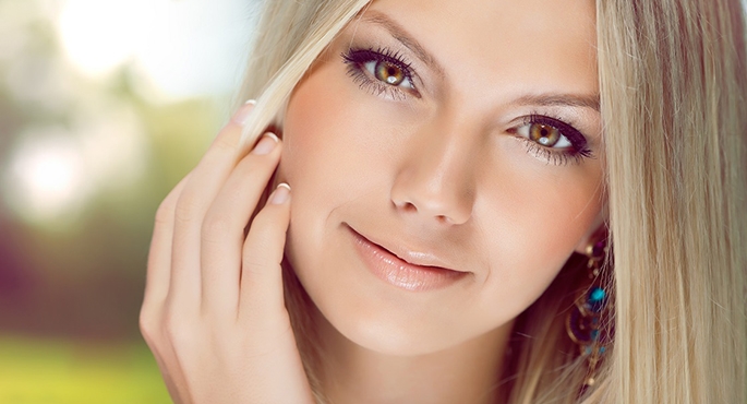 Jeśli chcemy cieszyć się piękną skórą, pamiętajmy o demakijażu