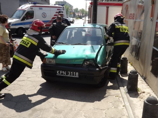 Stłuczka na światłach [gallery]