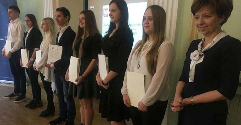 Stypendia od premiera