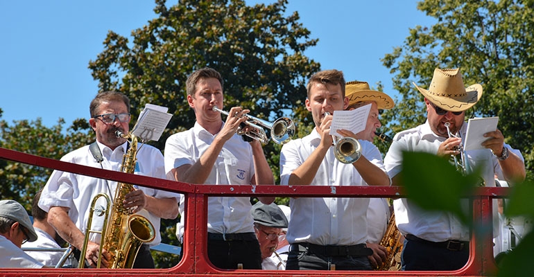 Orkiestrobus w trasie po gminie