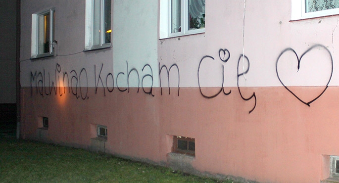 Wyznał miłość na ścianie, a teraz odpowie przed sądem