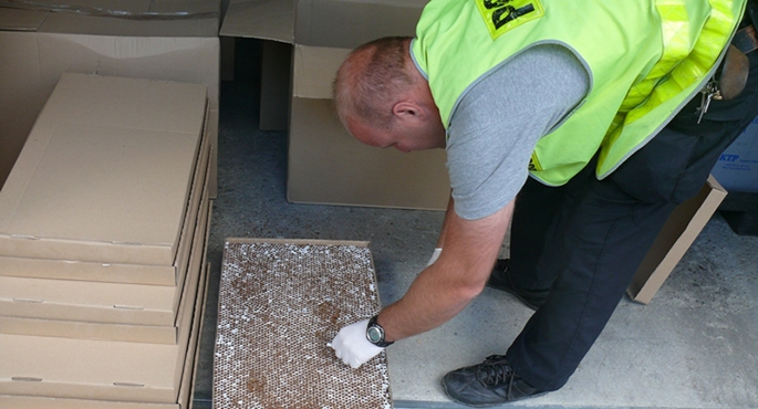 421 tysięcy sztuk papierosów bez akcyzy