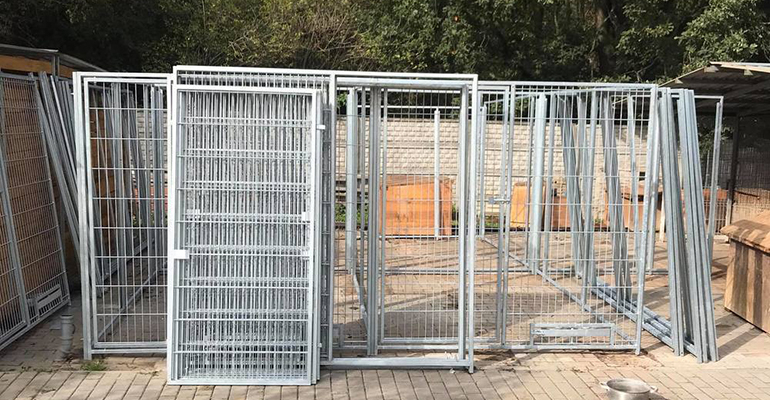 Trwa wymiana kojców w schronisku dla zwierząt