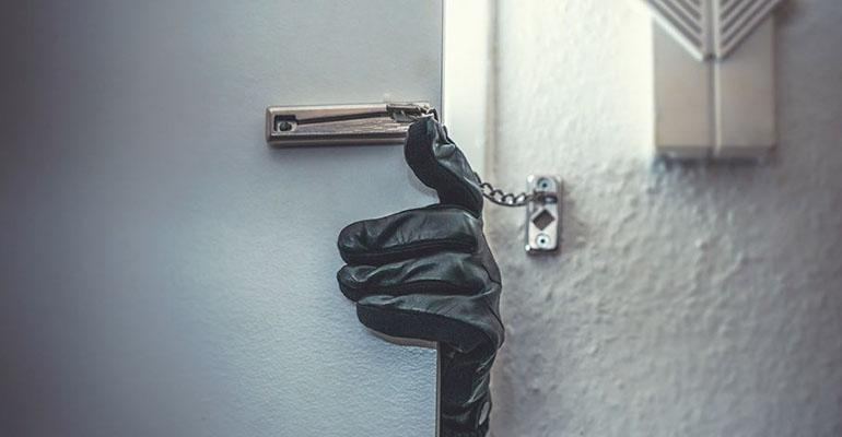 Okradli mieszkanie na Zaciszu