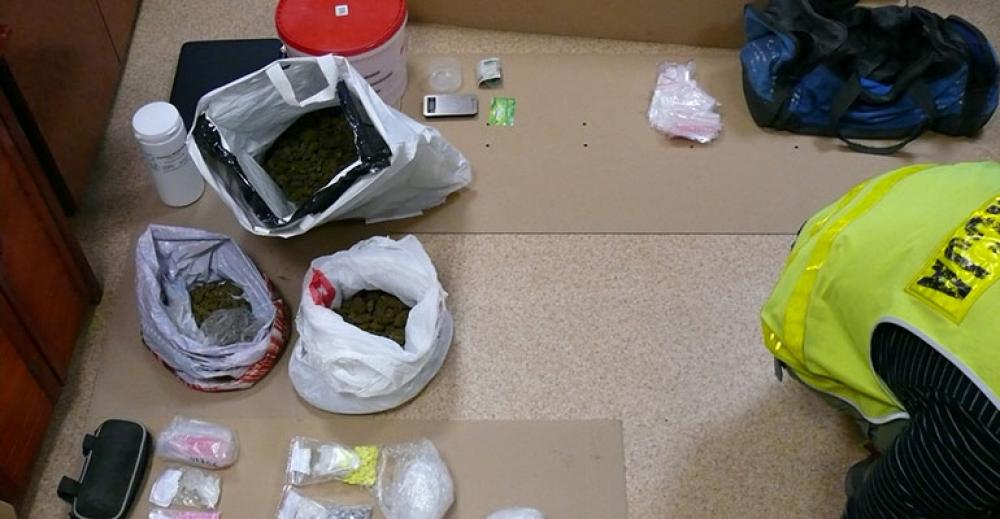 Ponad 4,2 kilograma narkotyków w mieszkaniu