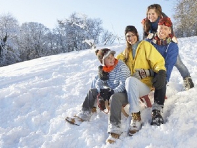 Weź kilka dni urlopu i wyskocz z dzieciakami na ferie. Wszyscy na tym skorzystają