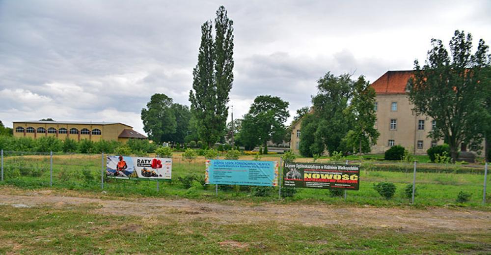 Bannery szpecą widok na zamek