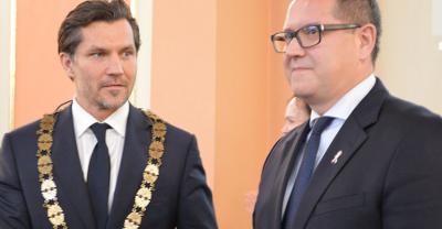 Kinastowski zaprzysiężony