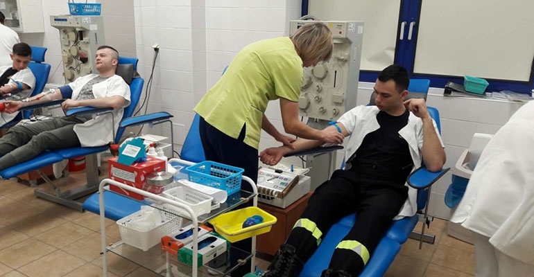 Strażacy oddawali krew