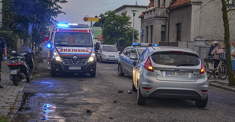 Kolizja skutera z osobówką