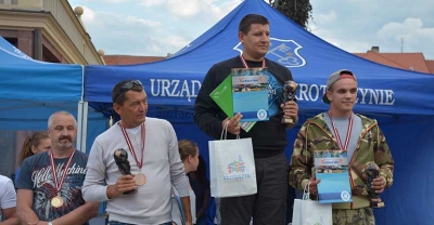 Rzucali beretem po raz 22[wideo]