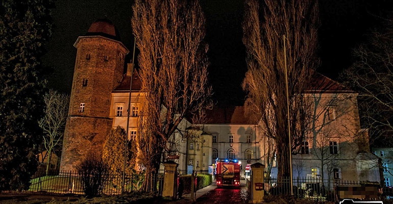 Pożar sadzy w szkole