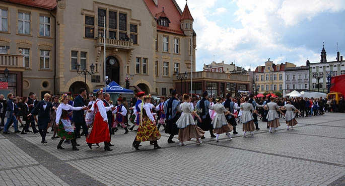 Moto Krew i Polonez na Rynku