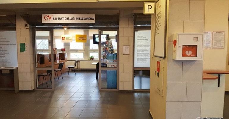 W urzędzie zamontowano defibrylator