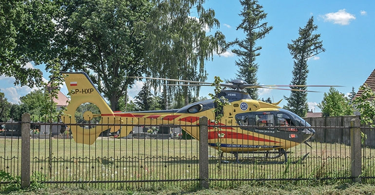 Kobieta zasłabła na cmentarzu