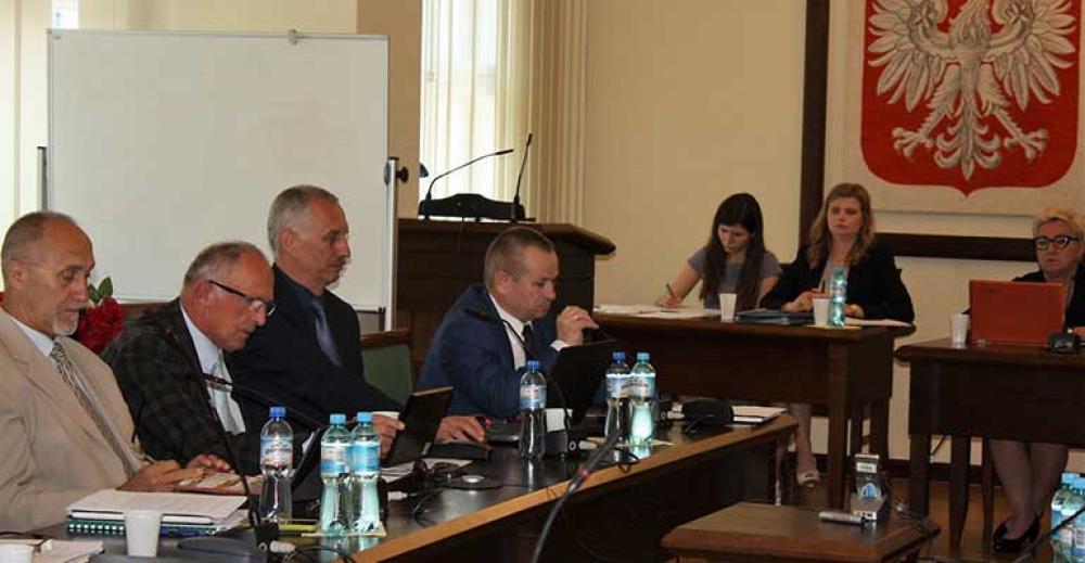 Jednogłośne absolutorium dla starosty