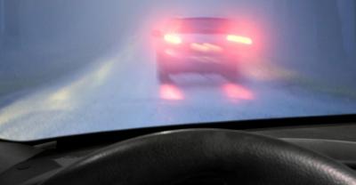 Jak właściwie wykorzystywać światła przeciwmgłowe?