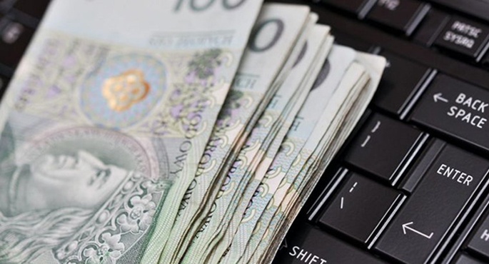 Limit transakcji gotówkowych obniżony do 15 tys. zł