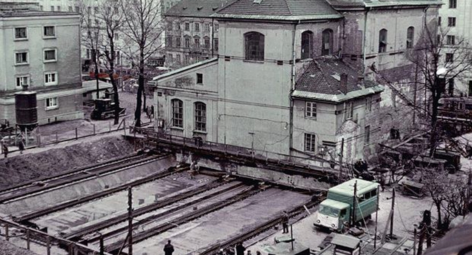 01.12.1962 r. – Kościół na kółkach
